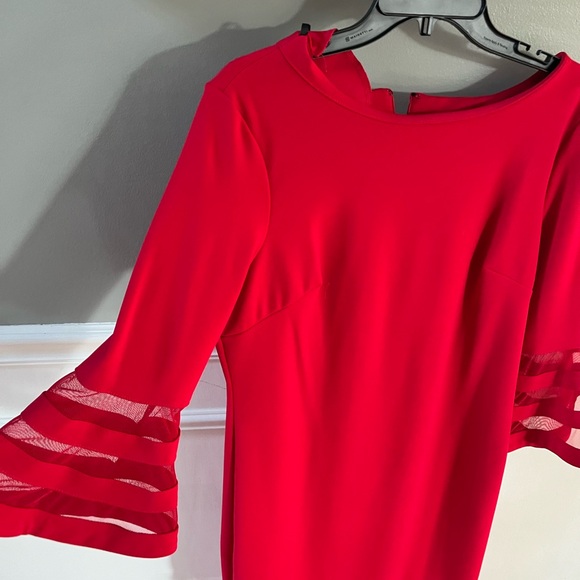 ❤️😍Calvin Klein Sheath Bell/Sheer sleeve dress - Picture 4 of 10